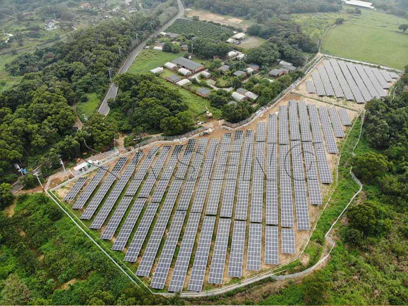 Sistema di montaggio solare per fondazione a vite di terra di Taiwan 1,6 MW